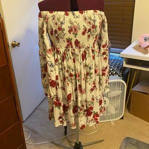 Floral Bell Sleeved Dress